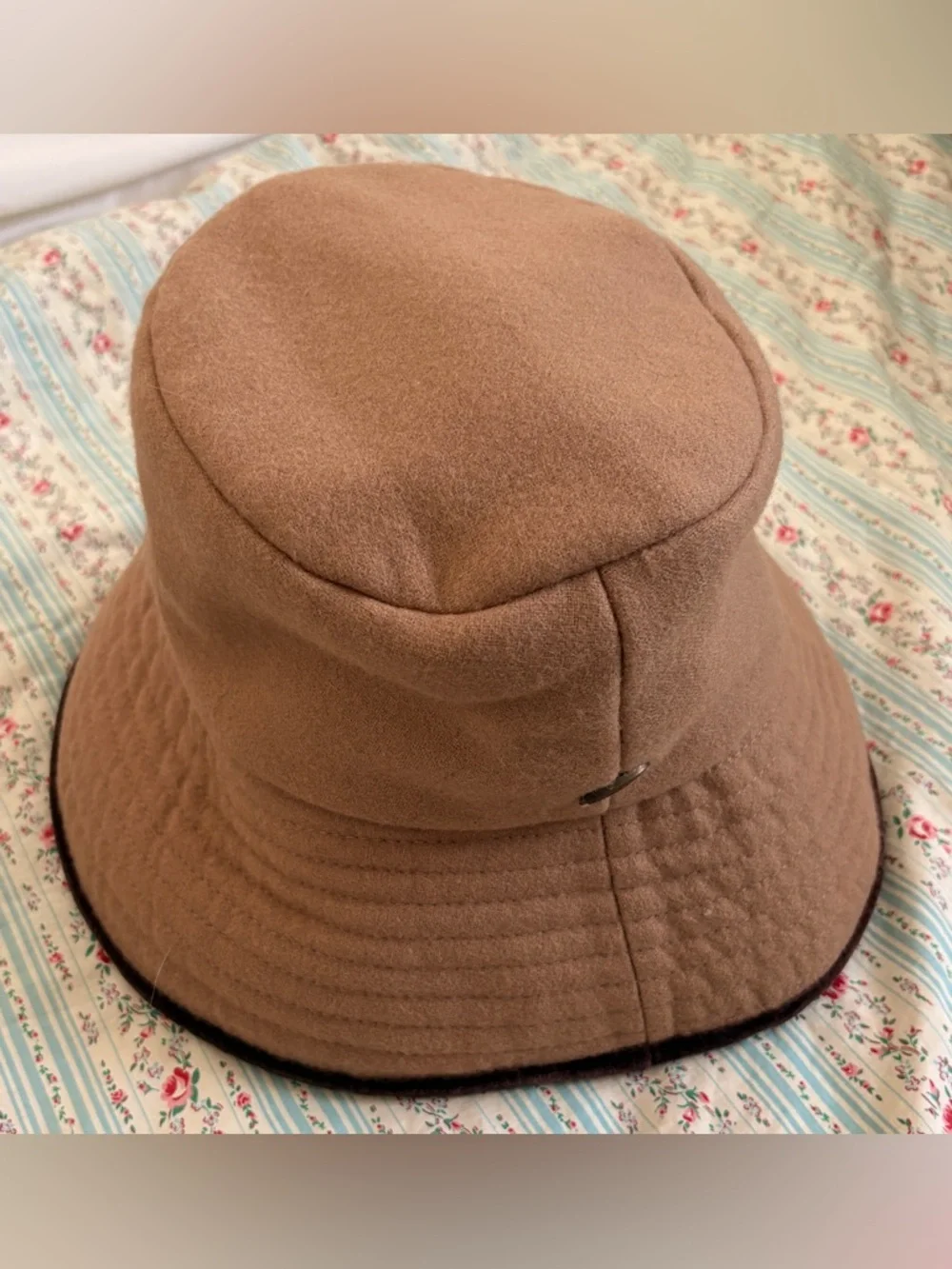 Wool bucket hat - Picture 1 of 8